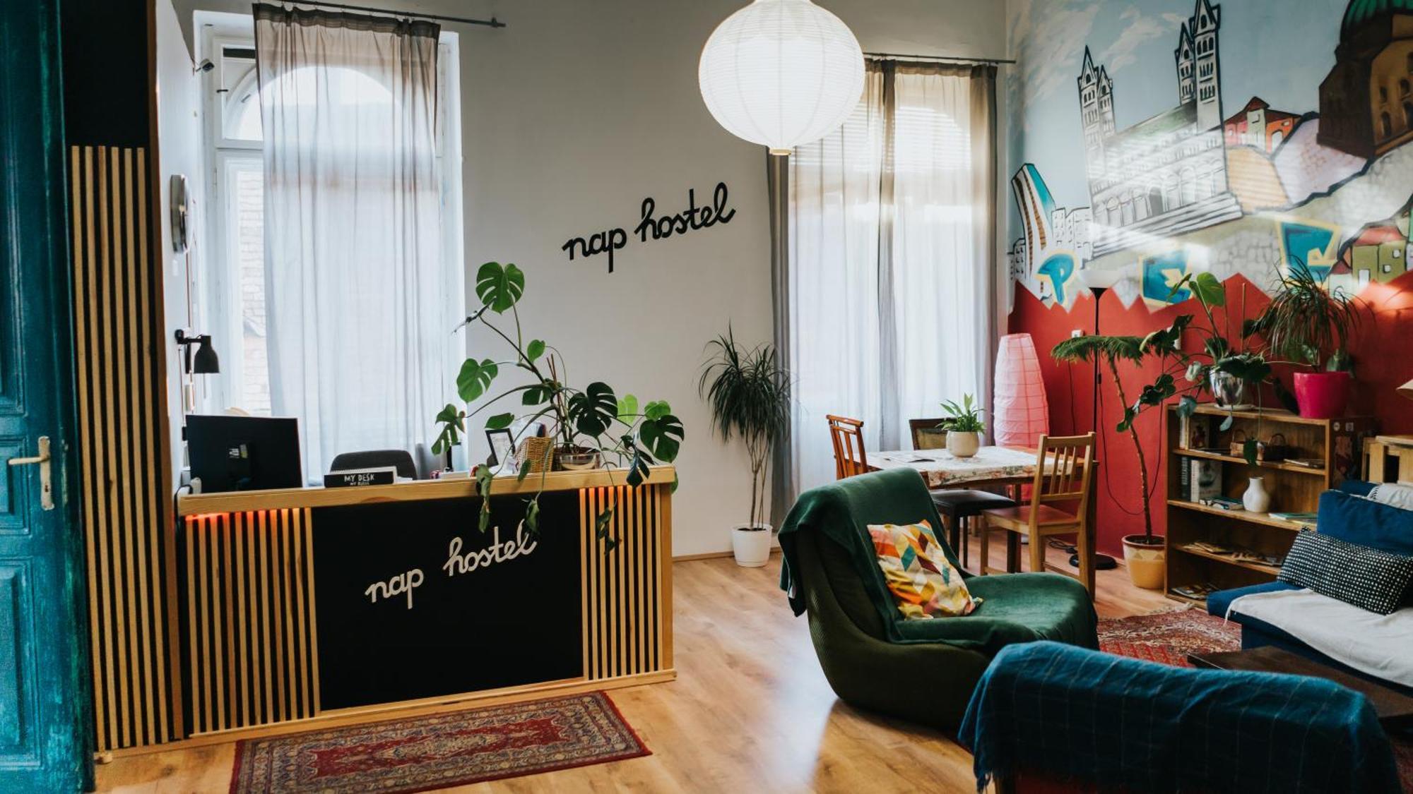 Nap Hostel ペーチ エクステリア 写真